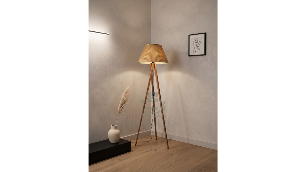Lampadaire trepied