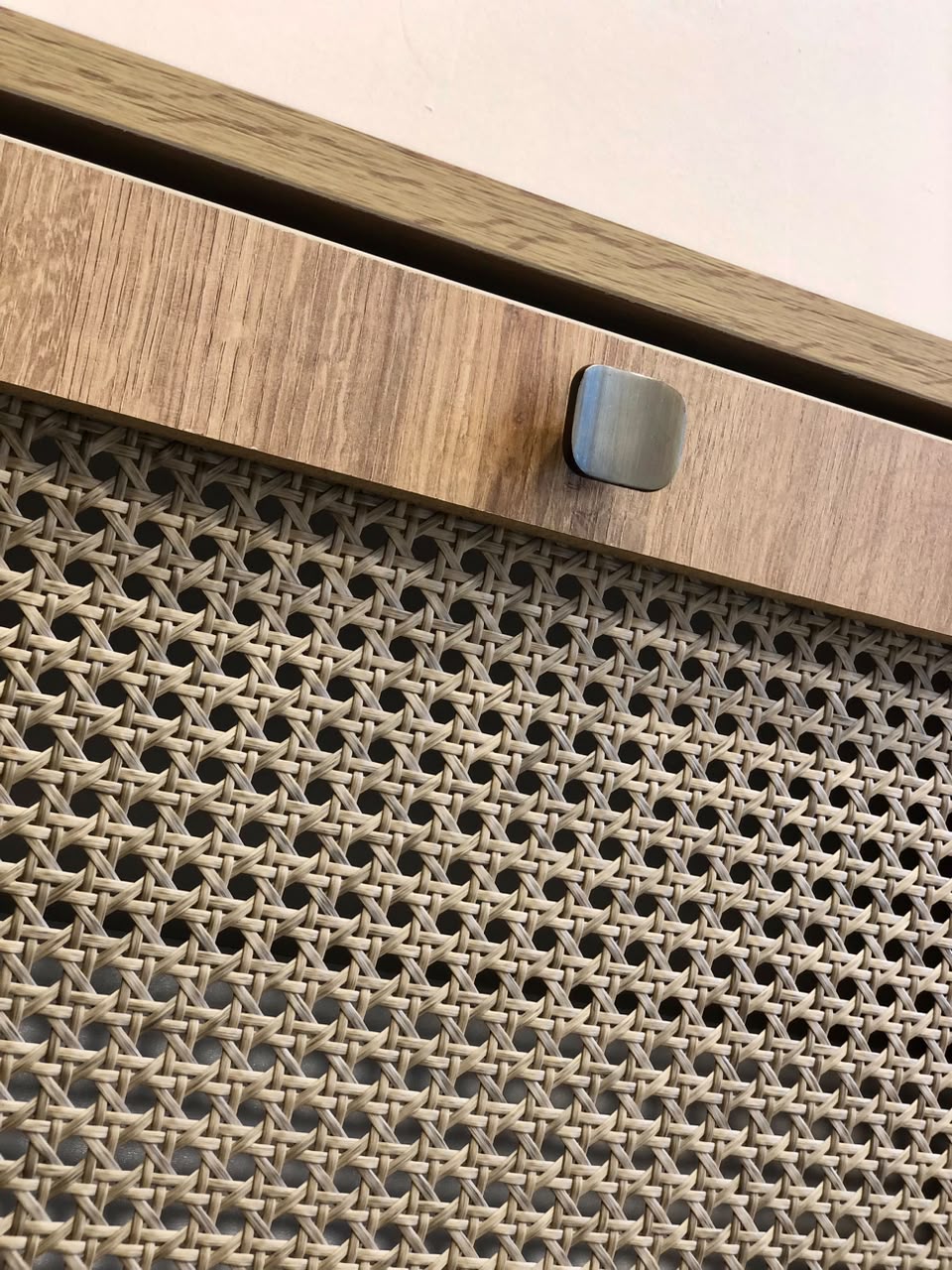 Meuble à Chaussures en Cannage
